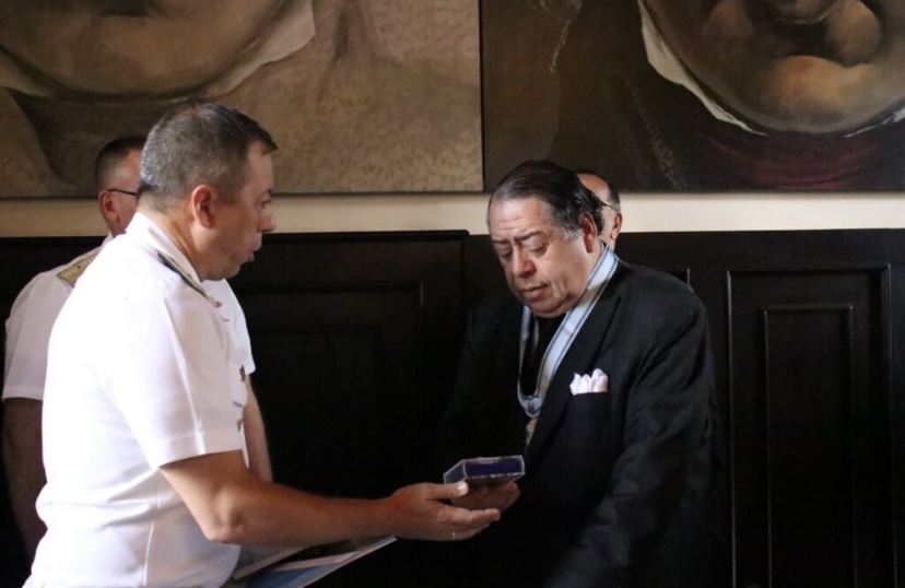 Otorgan distinción Batalla Naval del Lago a Comisión del Esequibo