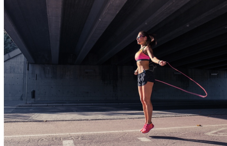 Alternativas que ayudan a quemar calorías desde casa