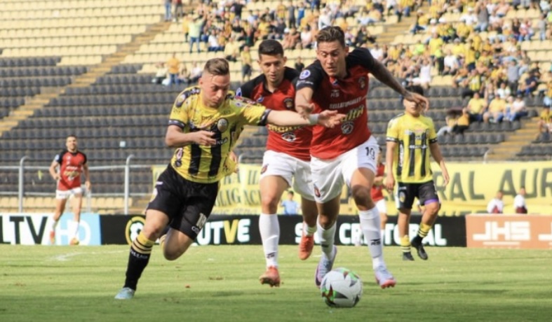 Liga FUTVE: Caracas FC y Deportivo Táchira van por el Clásico en el Olímpico de la UCV