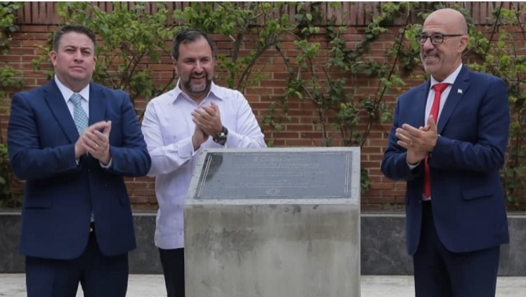 Embajada de Argentina en Venezuela devela placa conmemorativa a Perón
