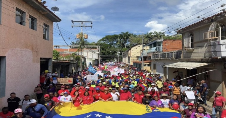 Pueblo de Río Chico se moviliza en apoyo al presidente Nicolás Maduro
