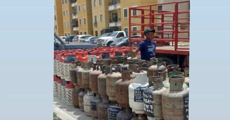 Más de 2.485 familias de La Guaira se les despachó bombonas de gas
