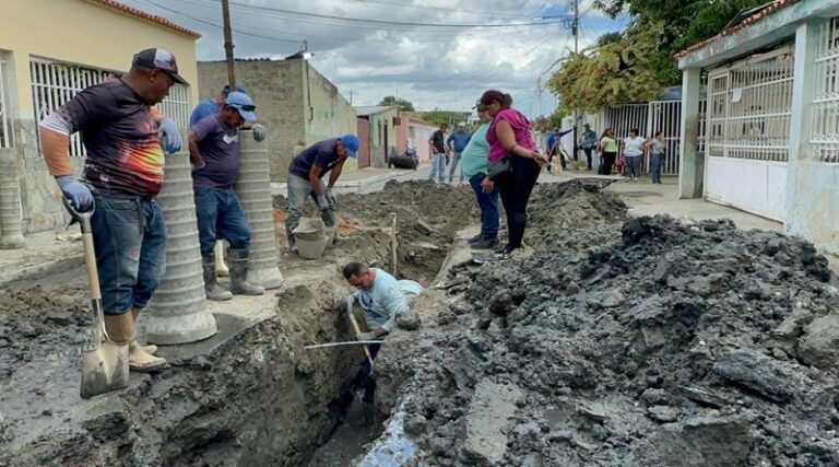 Plan Topo sustituye 72 metros de colectores en La Carpiera de Cagua
