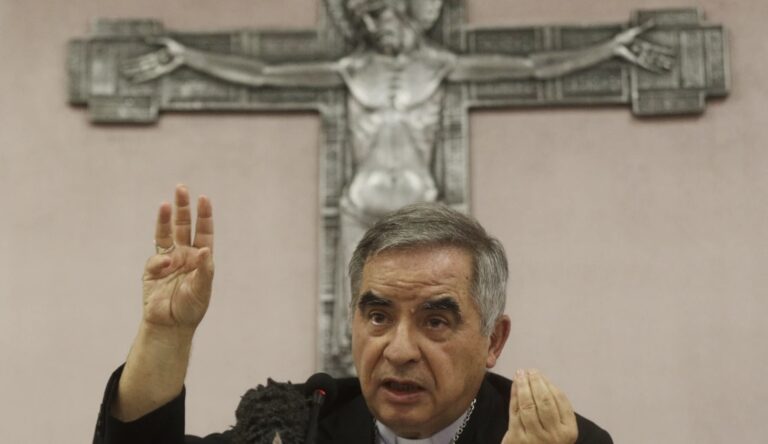 Fiscal del Vaticano pide sentenciar a acusados en escándalo financiero
