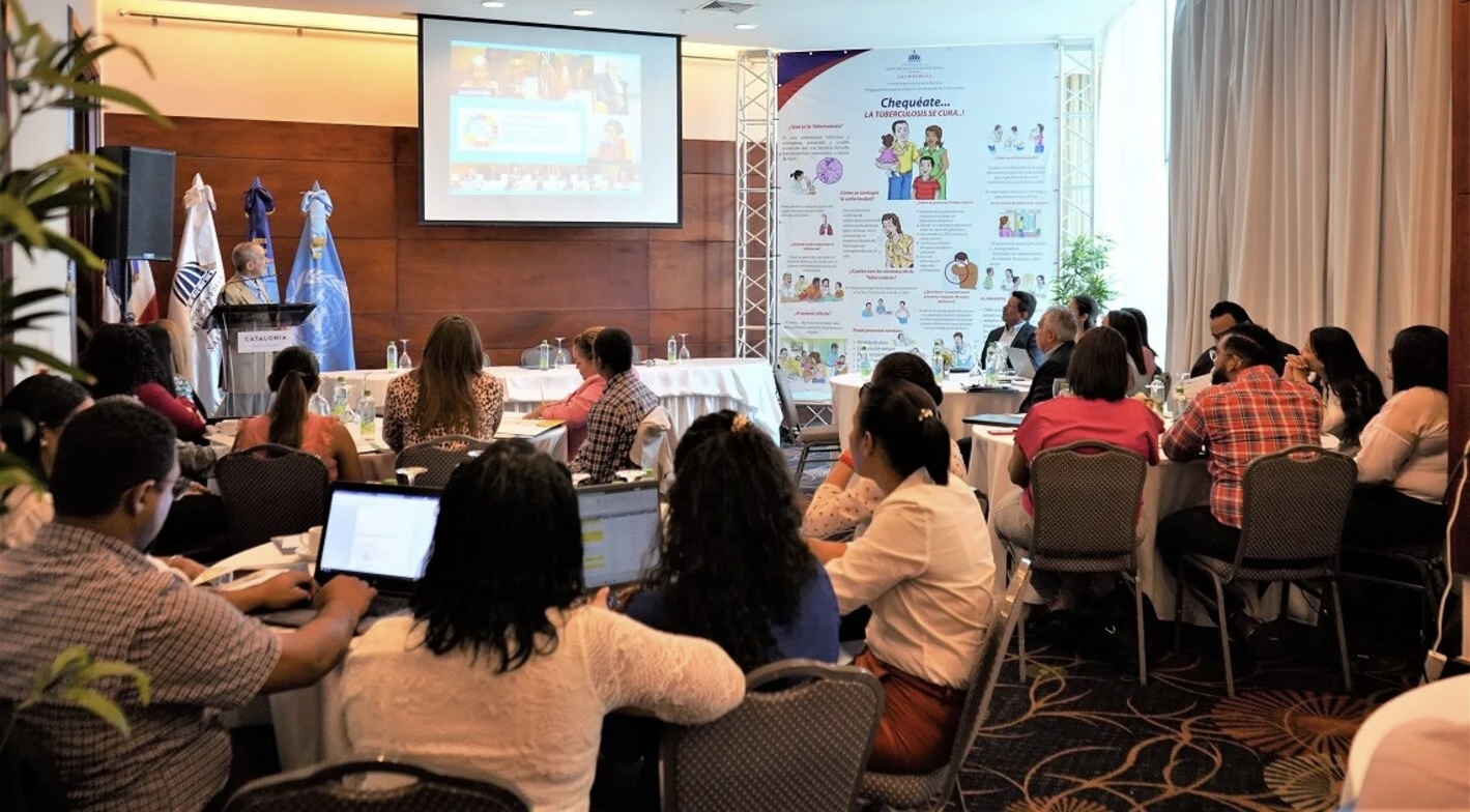 OPS participó en el taller sobre Análisis y Uso de Información de Tuberculosis junto al Ministerio de Salud