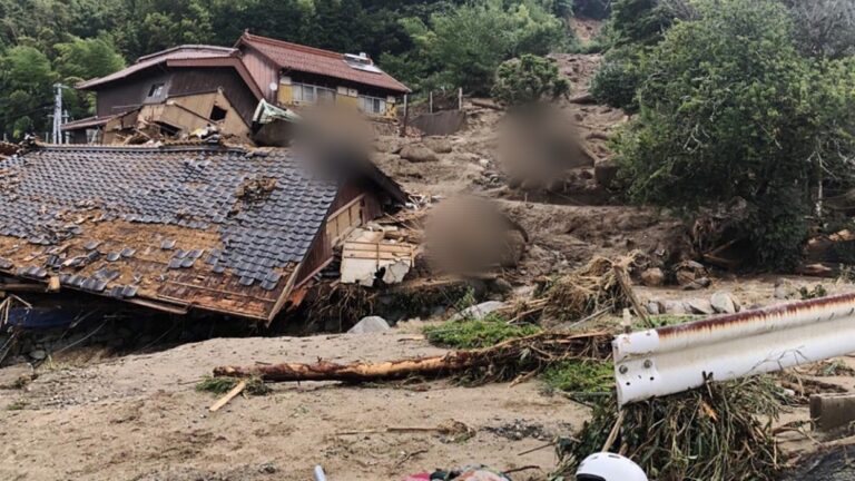 Las lluvias récord del suroeste de Japón dejaron dos muertos y una decena de desaparecidos