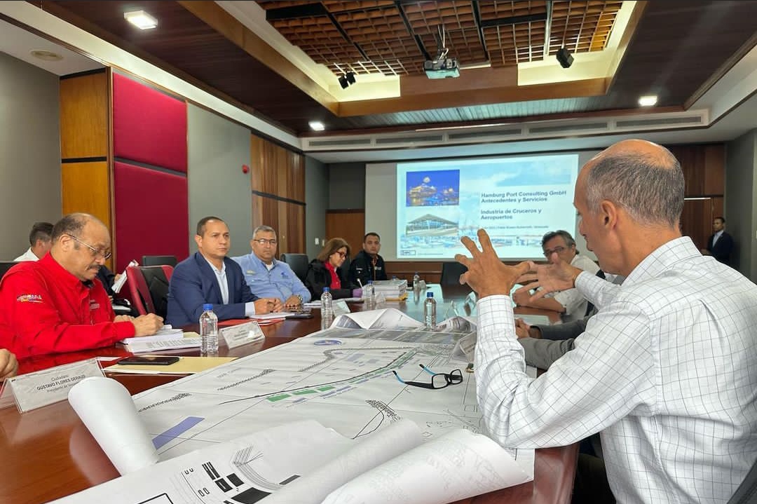 Innovación en el sector transporte| Velásquez Araguayán sostuvo reunión con empresa extranjera