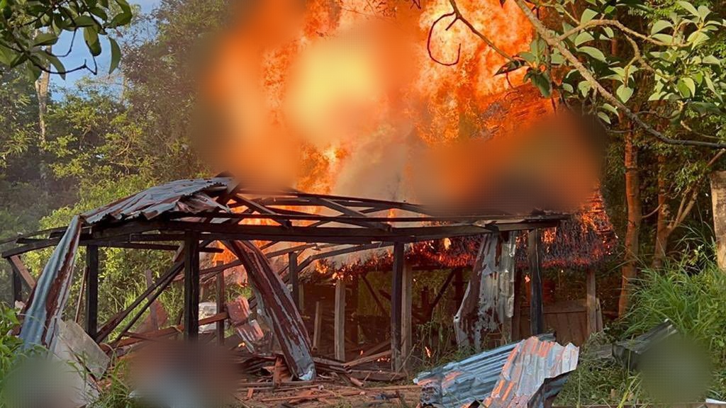 Militares detuvieron a dos venezolanos y destruyeron 28 casas de minería ilegal en la Amazonía