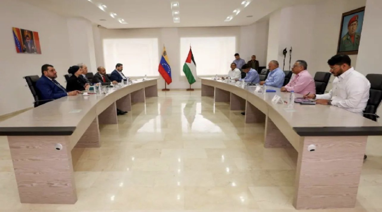 Primer vicepresidente del PSUV, Diosdado Cabello sostuvo reunión con Delegación de Alto Nivel de Palestina