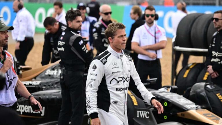 Brad Pitt rueda en Silverstone coincidiendo con el GP de Gran Bretaña