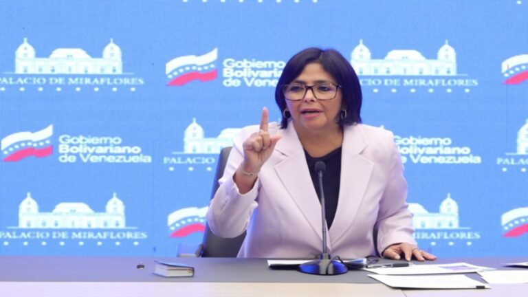 Vicepresidenta Delcy Rodríguez resaltó esfuerzo del sector privado en medio de las sanciones contra el país