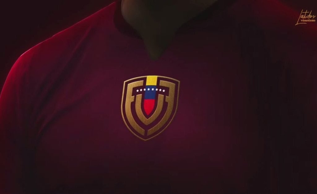 Jorge Giménez presentó el nuevo escudo que portará la indumentaria de la Vinotinto