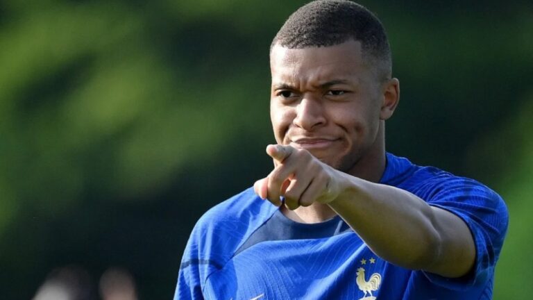 PSG autoriza a Mbappé a negociar con Al-Hilal