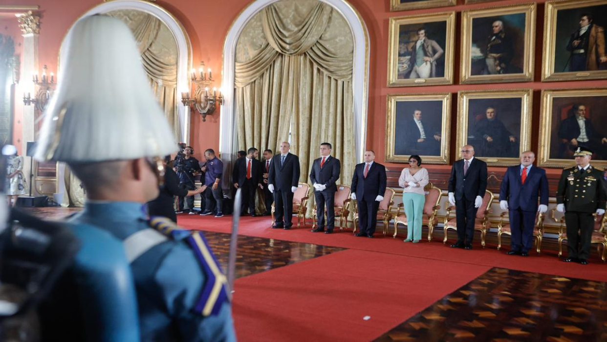 Vicepresidenta encabezó ceremonia de apertura del Arca que resguarda el Acta de la Independencia