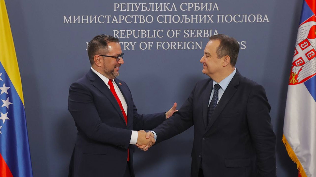 Autoridades de Venezuela y Serbia firman la supresión de visa