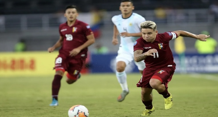 Ministro Maldonado sostiene encuentro con FVF rumbo al preolímpico