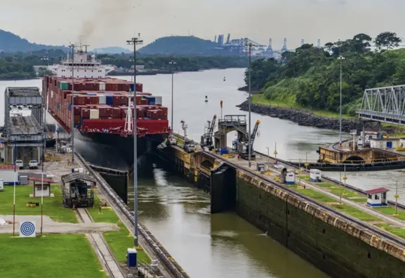 Canal de Panamá busca desesperadamente agua para no morir