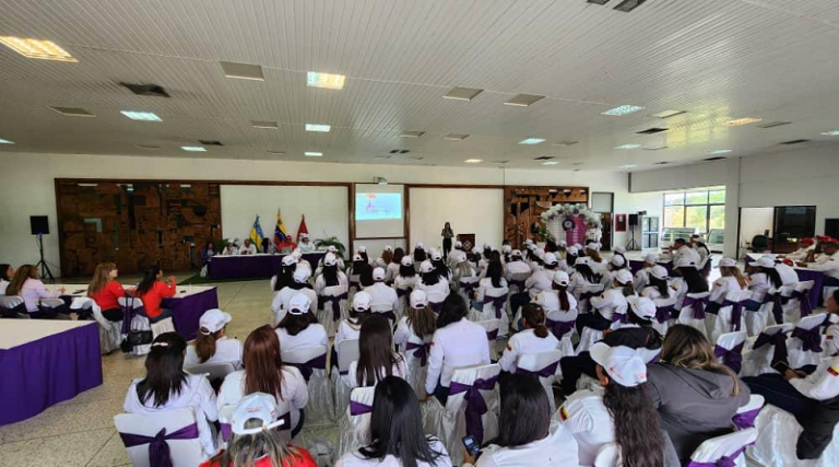 Instalan primer Congreso Nacional de Mujeres Petroquímicas en Anzoátegui