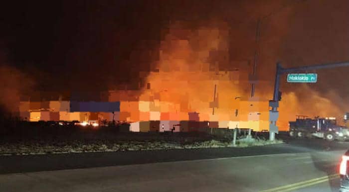 Hawaianos, obligados a saltar al océano para escapar de los incendios en Maui