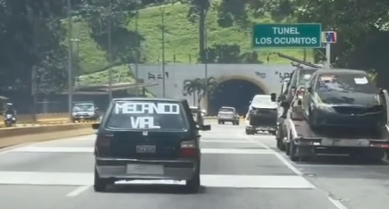 ¡Ver para creer! Un mecánico vial fue visto en la autopista regional del centro (+ Video)