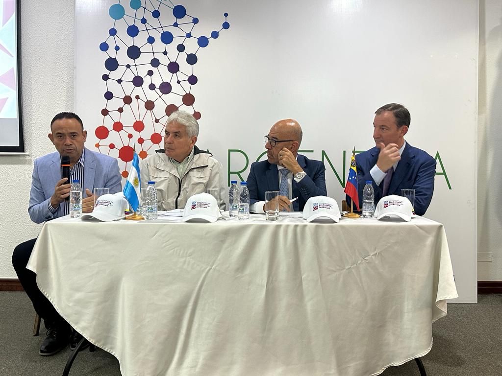 Primitivo Cedeño estuvo presente en la instalación de la Asociación de Productores para invertir en Venezuela