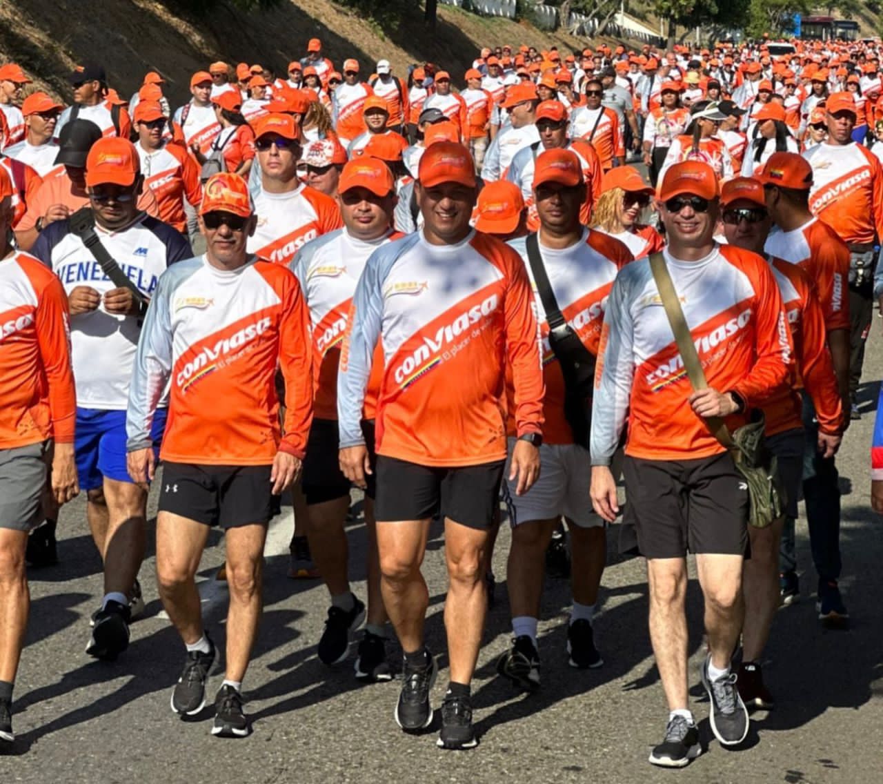 Presidente de Conviasa, Ramón Araguayán estuvo presente en la caminata 15 K de la aerolínea bandera de Venezuela