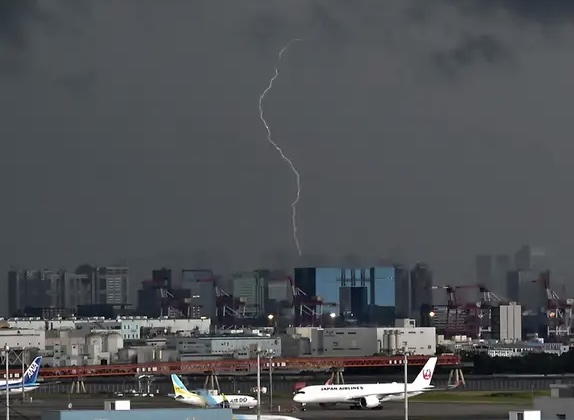 Japón: tifón deja 1 muerto y 220 mil casas sin electricidad
