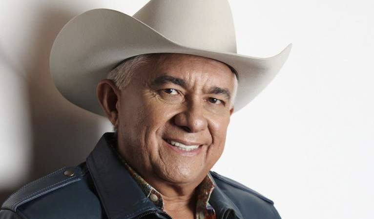 Reynaldo Armas celebra su cumpleaños número 70