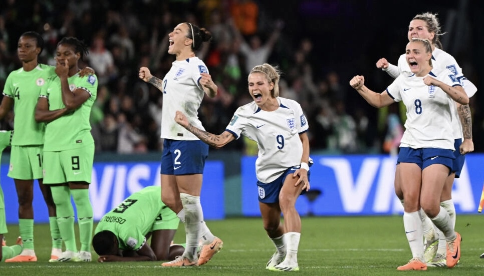 Inglaterra clasifica a cuartos de final tras un doloroso y deslucido partido ante Nigeria