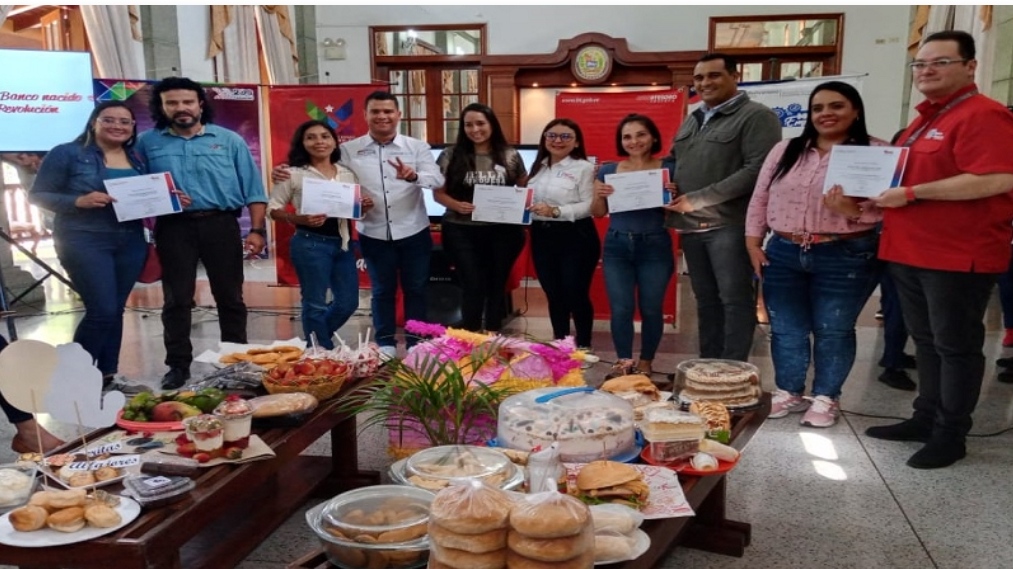 Banco del Tesoro otorgó créditos a emprendedores para impulsar actividades productivas en Mérida