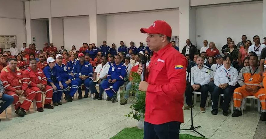 Ministro Tellechea lideró asamblea de trabajadores en el Complejo Industrial José Antonio Anzoátegui