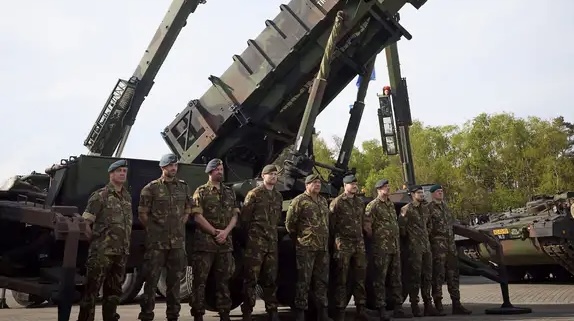 Lanzamisiles Patriot alemanes permanecerán en Polonia