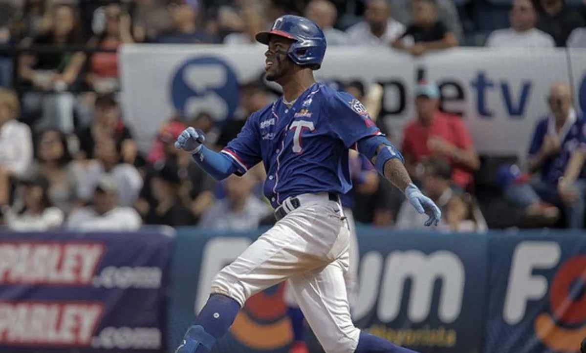 Maikel García jugará con los Tiburones