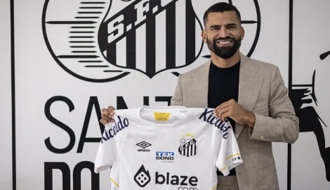 El volante venezolano Tomás Rincón fichó con el Santos de Brasil