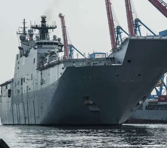 EE.UU., Australia, Filipinas: buques de guerra en mar chino