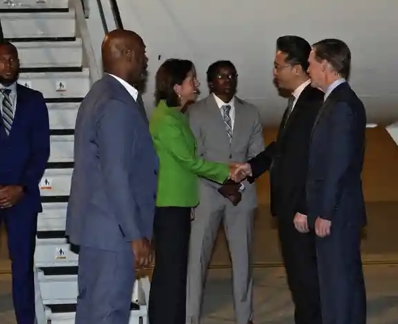 Secretaria de Comercio de EEUU inicia visita a China