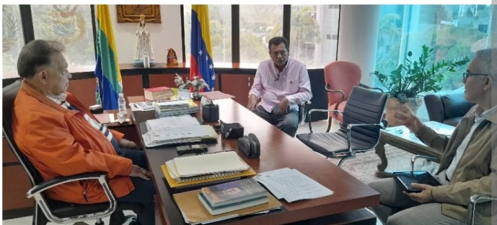 Cochenses reciben el respaldo del Ejecutivo regional tras fuertes lluvias