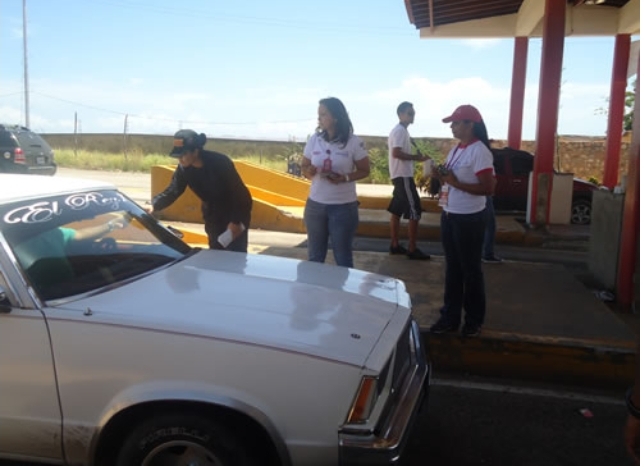 Autoridades despliegan siete puntos de información turística en la temporada vacacional en Sucre