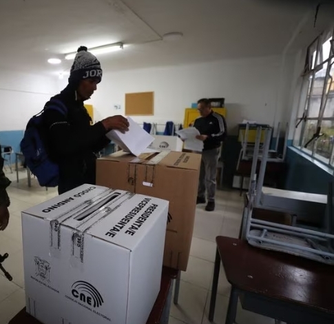 Elecciones en Ecuador, entre la normalidad y el escenario de guerra