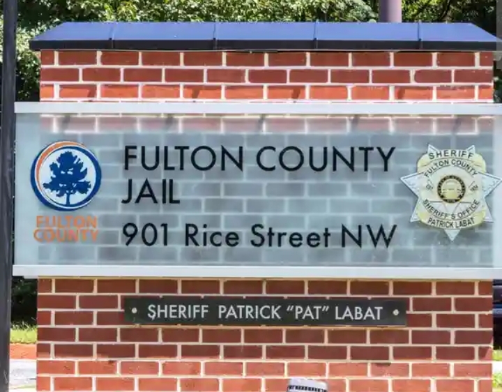 John Eastman, ex abogado de Trump, se entrega a la Justicia