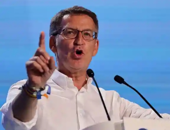 Feijóo recibe encargo del rey de intentar formar un gobierno