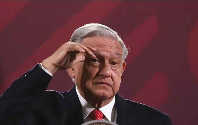 México garantiza derecho a salud y educación gratis, reitera Obrador