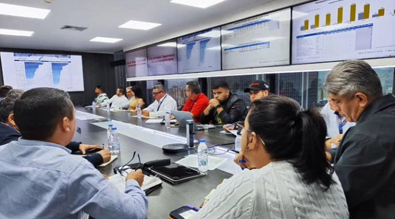Autoridades evalúan estrategias para consolidar producción de azúcar en el país