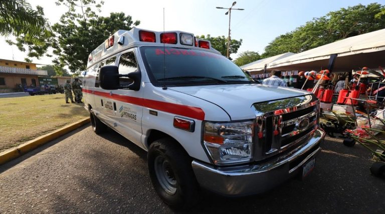 Entregan ambulancia para garantizar atención oportuna en el municipio Sotillo en Monagas