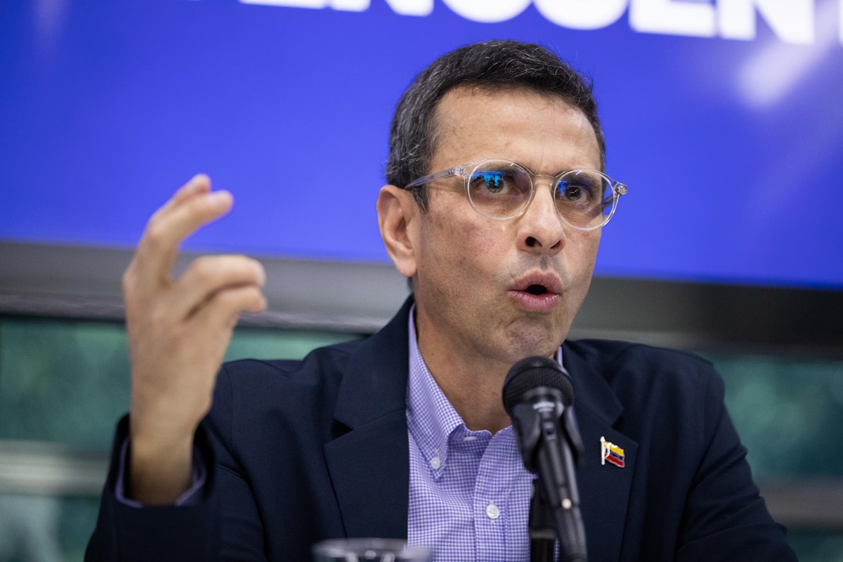 Henrique Capriles rechazó las declaraciones de Ledezma y aseguró que “la solución en Venezuela no es militar, es la democracia”