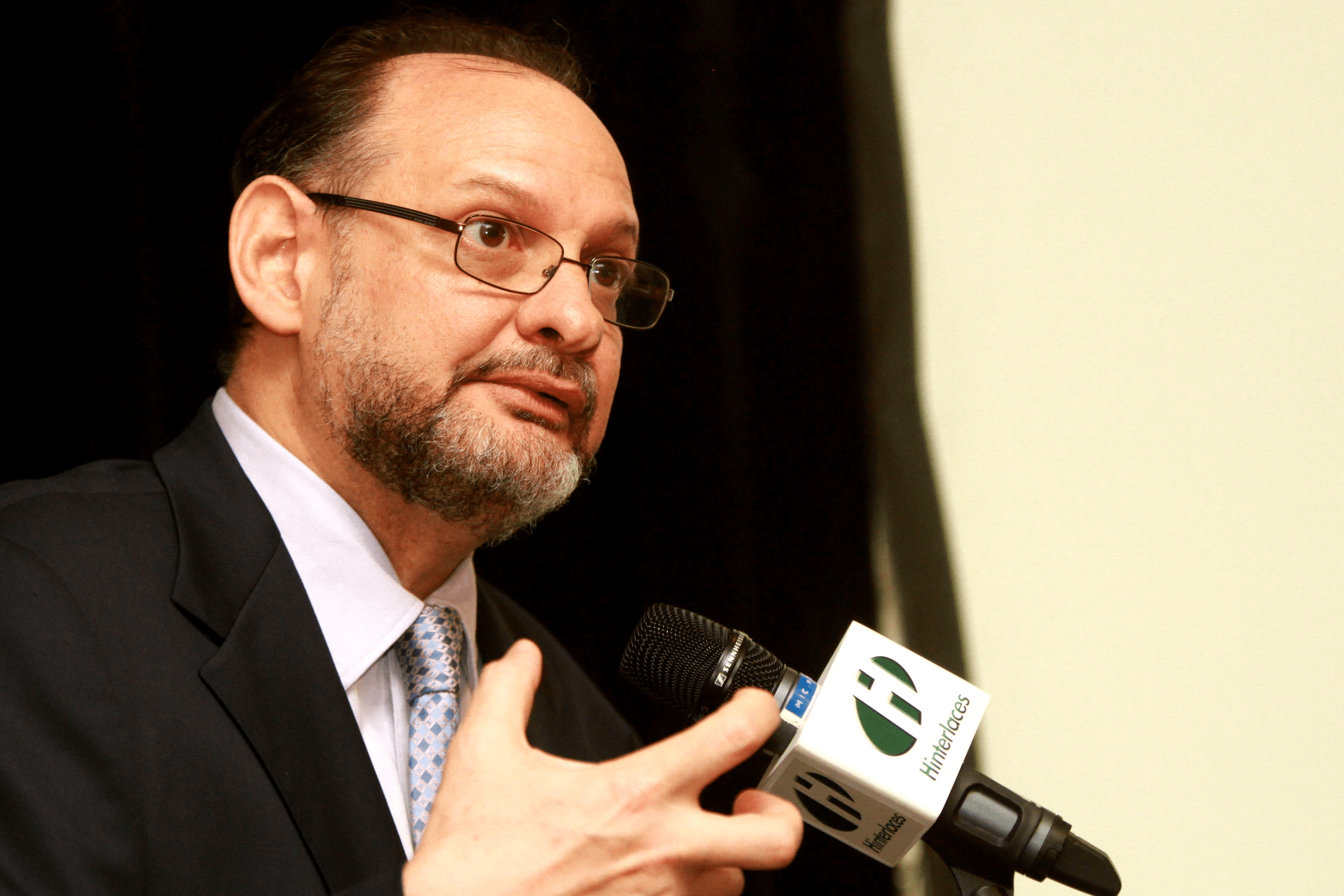 Hinterlaces: 70% de los venezolanos no confía en un gobierno opositor para resolver problemas económicos