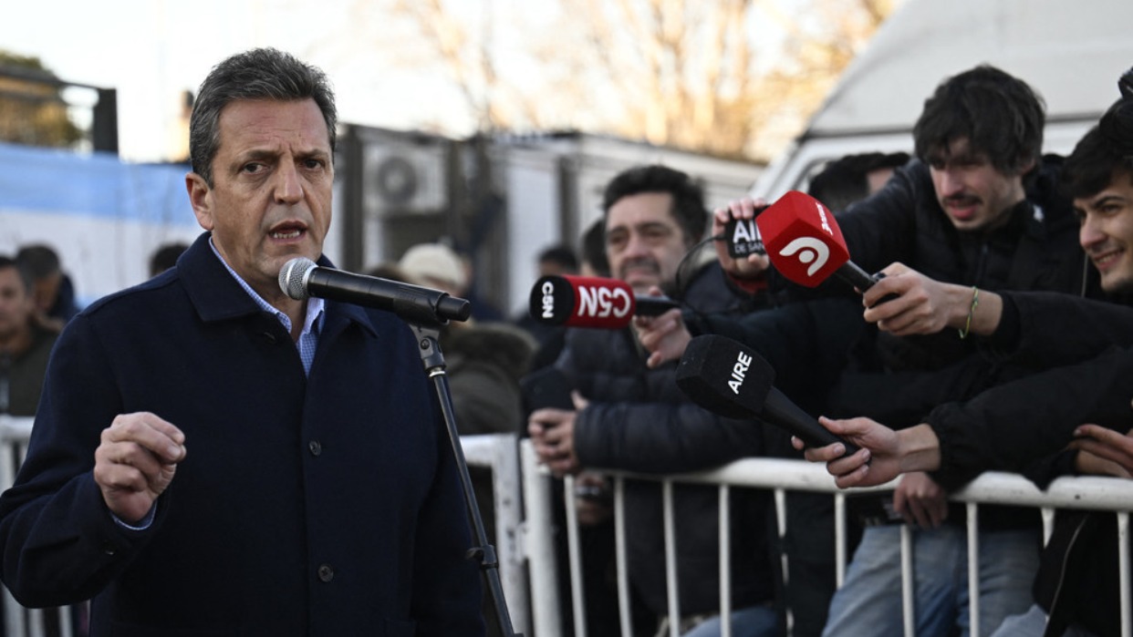 Ministro de Economía de Argentina logró financiamiento del Banco Mundial y el BID por $1.300 millones