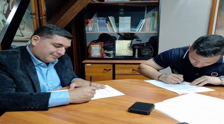 Firman acuerdo para fomentar crecimiento económico en Mérida