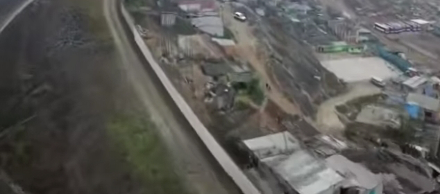 Perú: Comienzan a derrumbar el ‘Muro de la vergüenza’ que divide a los ricos de los pobres