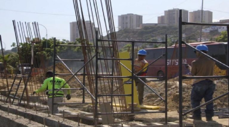 Avanza construcción de la Cinta Costera del oeste en La Guaira